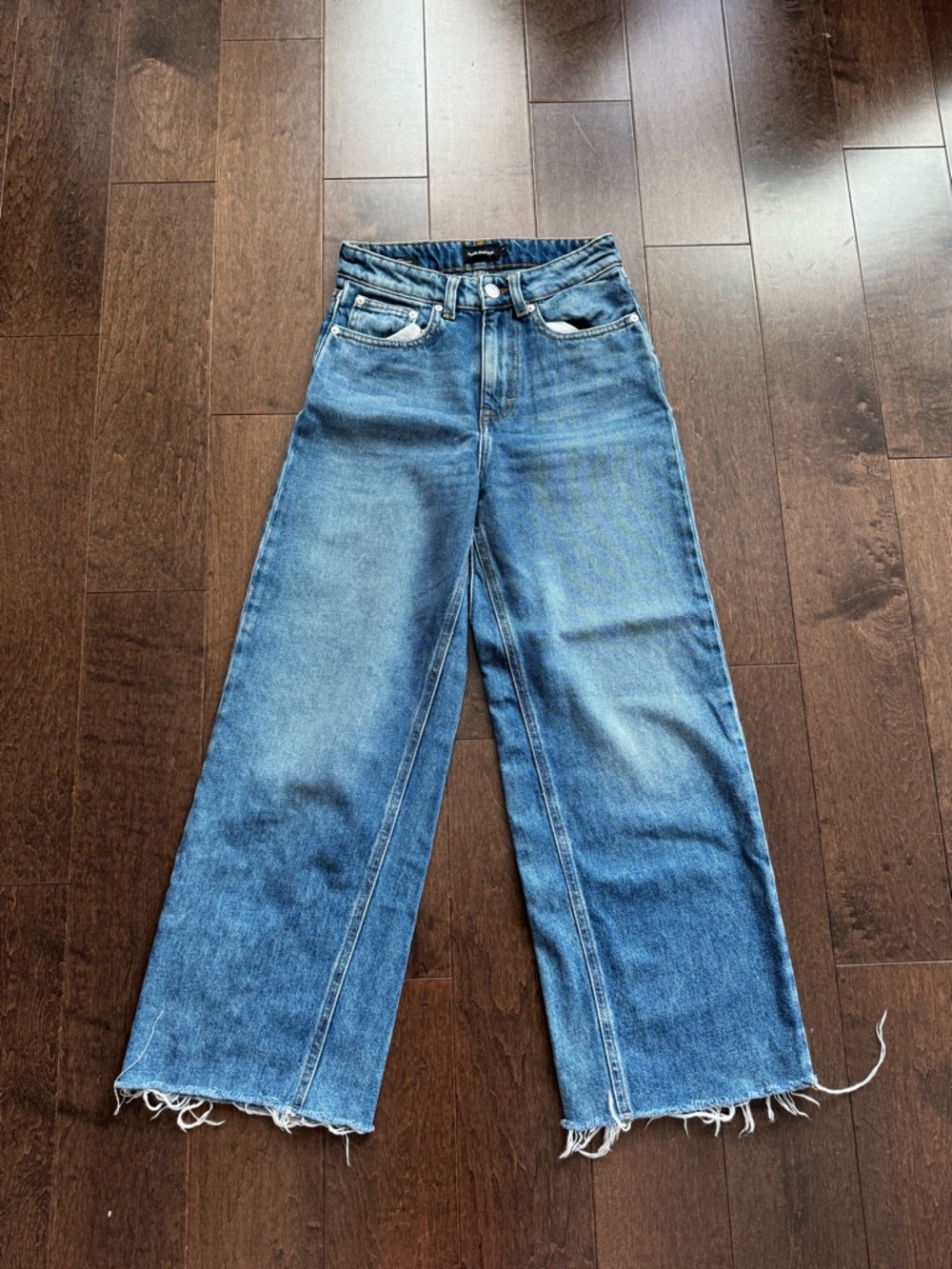 High-Waist Wide Leg Blue Jeans